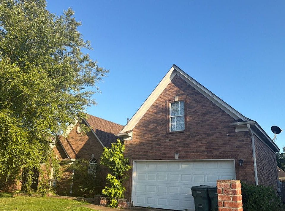 2nd image of 3887 Rasco Hills Dr