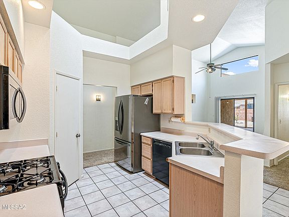 2nd image of 10015 E Via Del Fandango