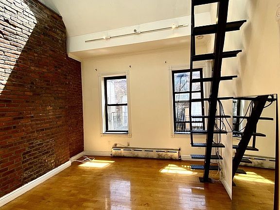 4th image of 212 E 29th St #11**