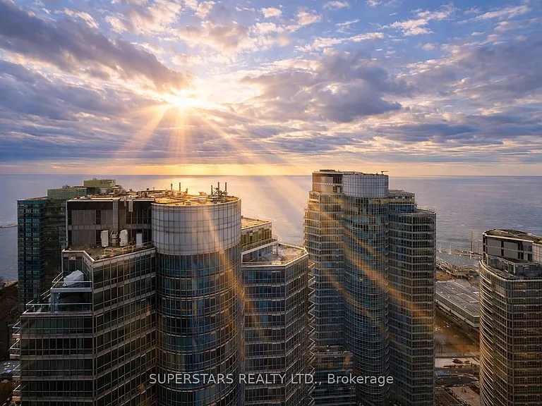 10 York St #4208 — Photo 22