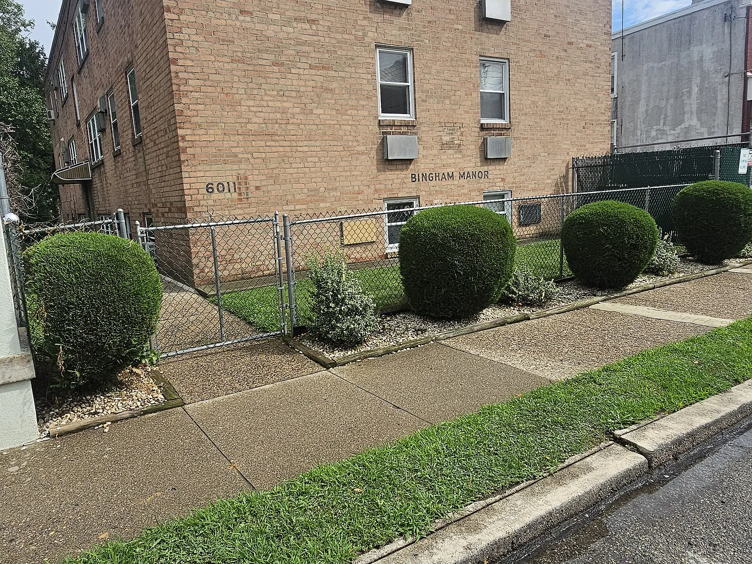 1 bed, 600 sqft, $1,050 — Photo 1