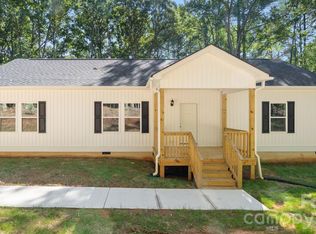 2820 Rock Chimney Cir, Lancaster, SC 29720