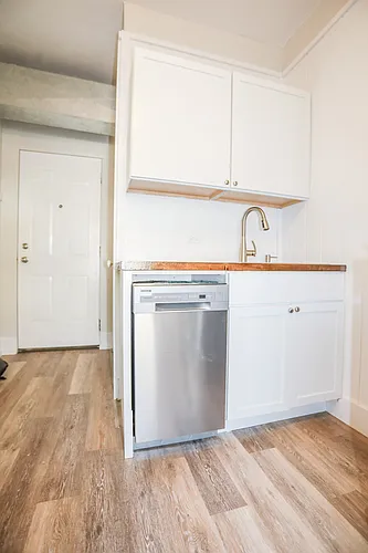 2326 W Addison St #1 Photo 1