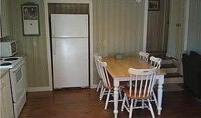 5th image of 142 W Kelly Ln