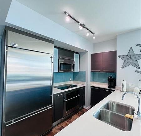 2nd image of 500 Brickell Ave APT 3507