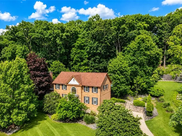217 La Grande Dr, Cranberry Township, PA 16066