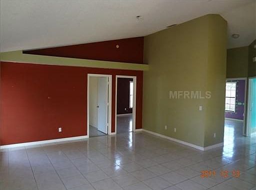 4th image of 4807 Fort Dodge St