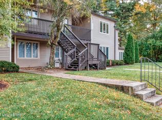 9332 Loch Lea Ln #B, Louisville, KY 40291