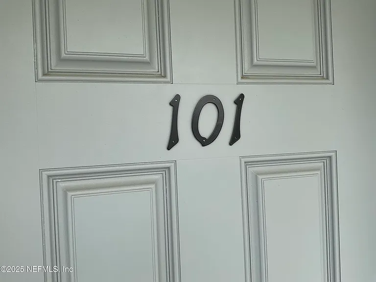 318 Arricola Ave #101 — Photo 8