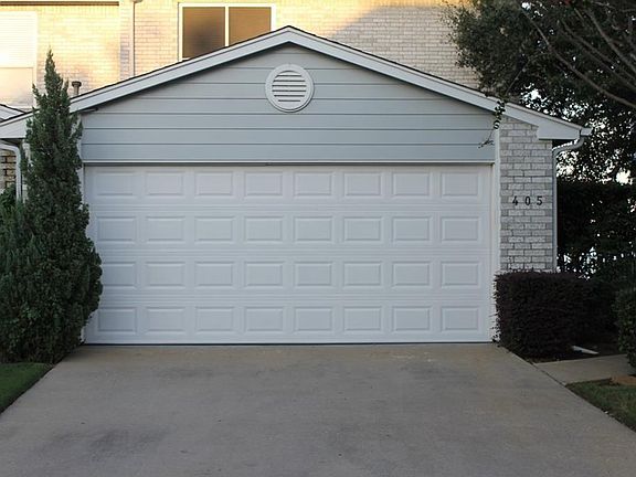 4th image of 405 Oakbrook Dr
