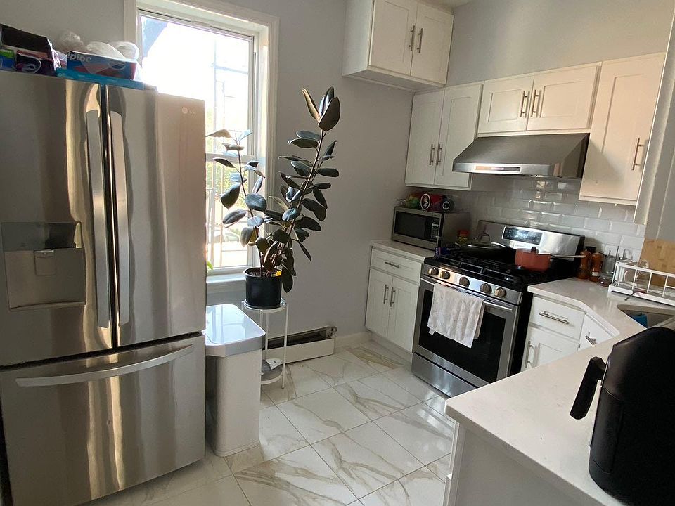 1st image of 7118 15th Ave Floor 2