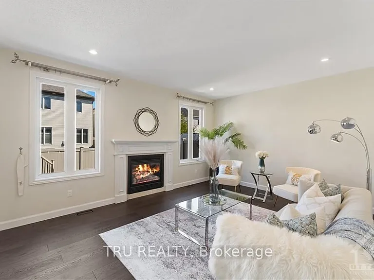 328 Mirabeau Ter — Photo 8