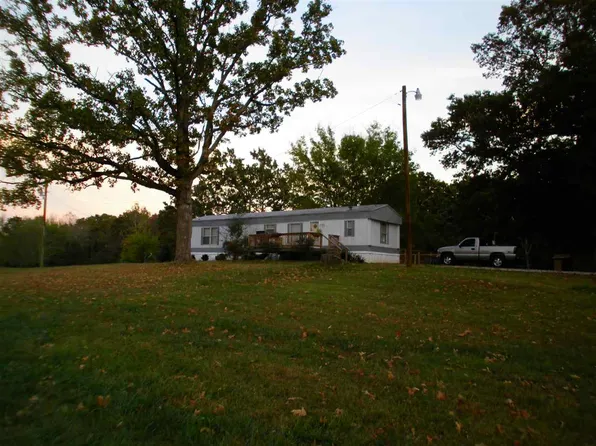 8800 State Route 100 E, Jacks Creek, TN 38347