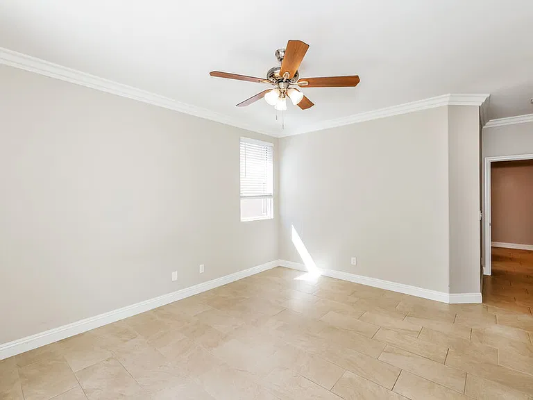 486 Kirkstone Way — Photo 11