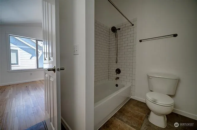 305 16th Ave S — Photo 16