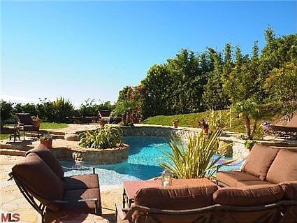 4th image of 6255 Zumirez Dr