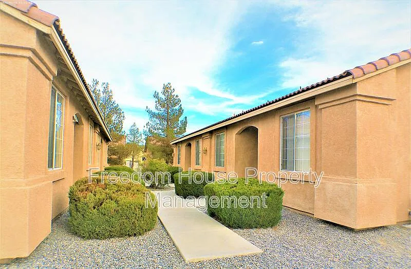 1340 Pocahontas Ave #4