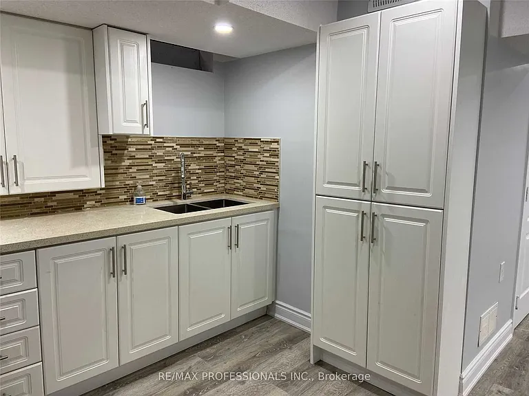 5349 Lismic Blvd #BASEMENT — Photo 10
