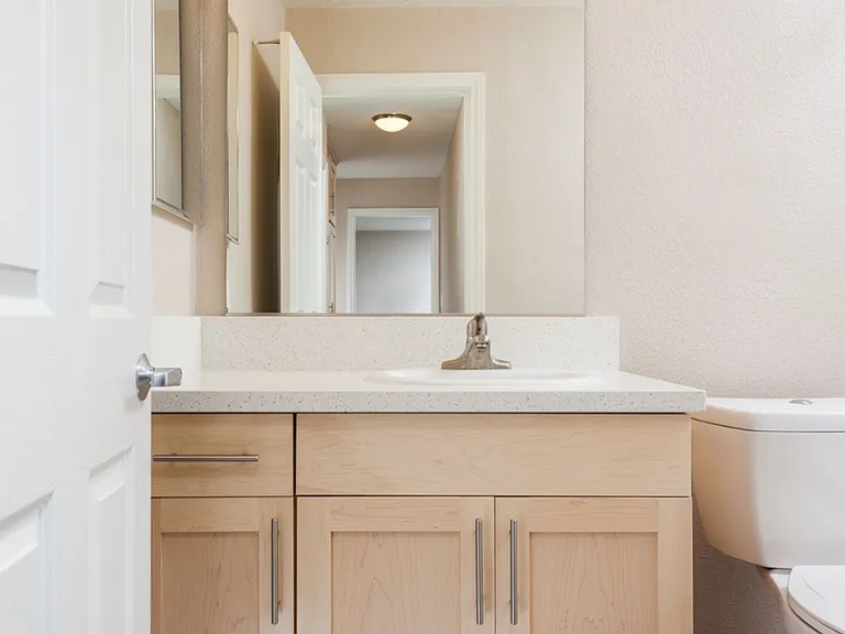 Villa Serrano Apartment Homes — Photo 34