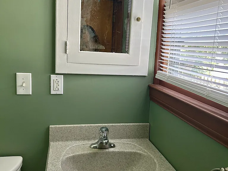 243 N 3rd St #B — Photo 7