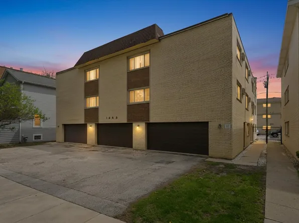 1363 Perry St APT 2B, Des Plaines, IL 60016
