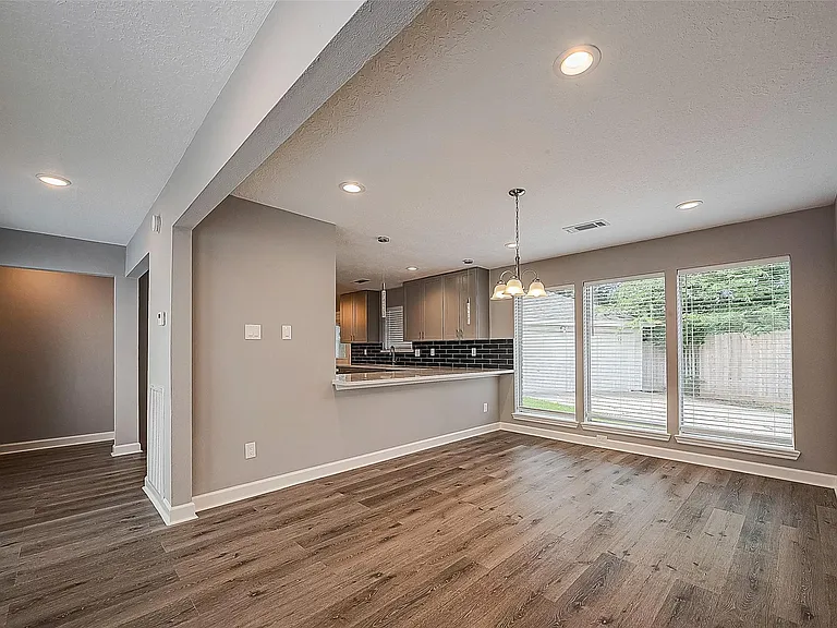 1623 Cherry Ridge Dr — Photo 5