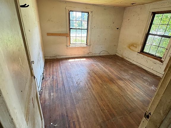 3rd image of 500 W Vine St
