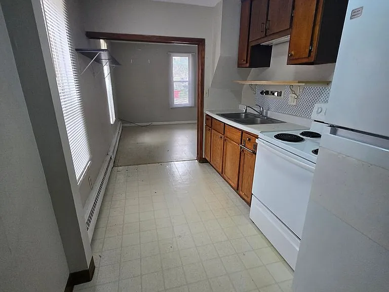 815 9th Ave SE #1 — Photo 5