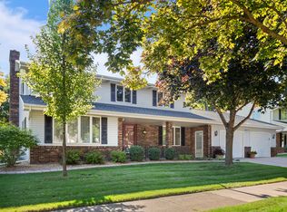 1410 S Midpark Dr, Appleton, WI 54915