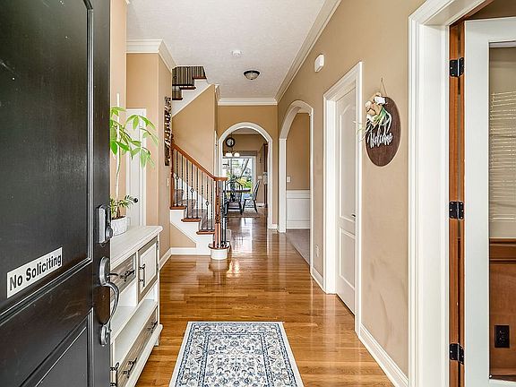 4th image of 2517 McCumber Ln