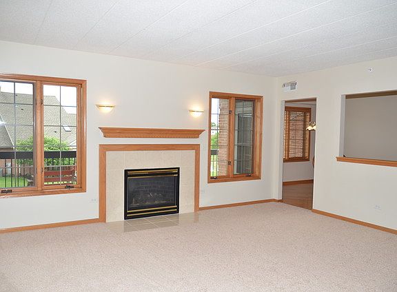 3rd image of 6741 S Pointe Dr Unit 1D
