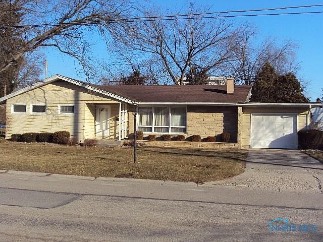 1st image of 416 Pleasantwood Ave