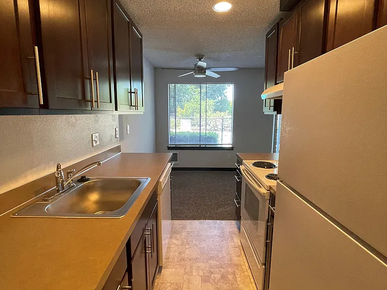 Normandy Duke Apartments — Photo 10