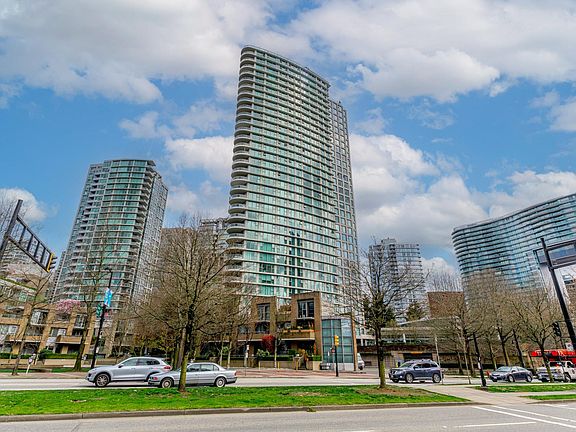 2nd image of 1009 Expo Blvd #903