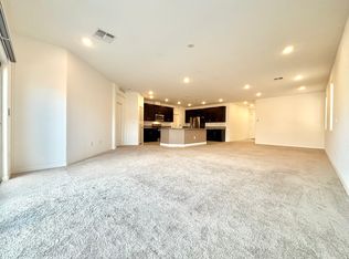 7524 Castlegreen Ave, Las Vegas, NV 89113
