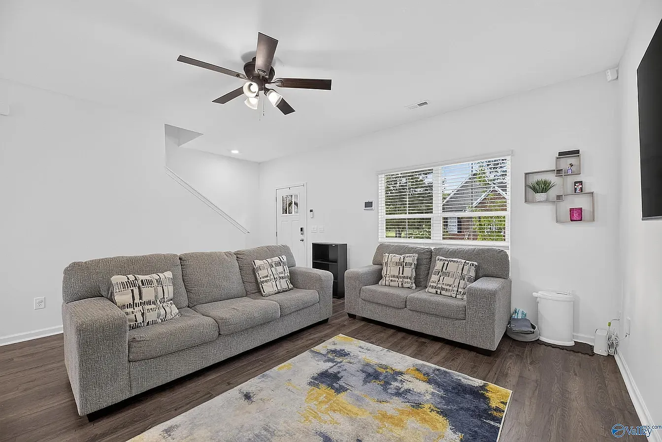 4 bed, 2.5 bath, 1510 sqft, $1,625 — Photo 4