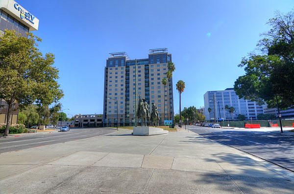 City Heights - Amazing Downtown Location!