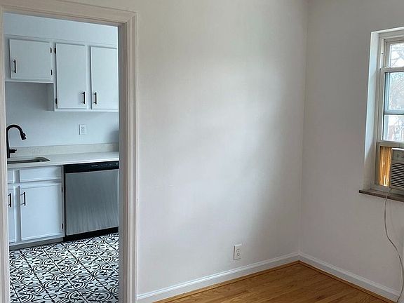 5th image of 6953 Murray Ave #4