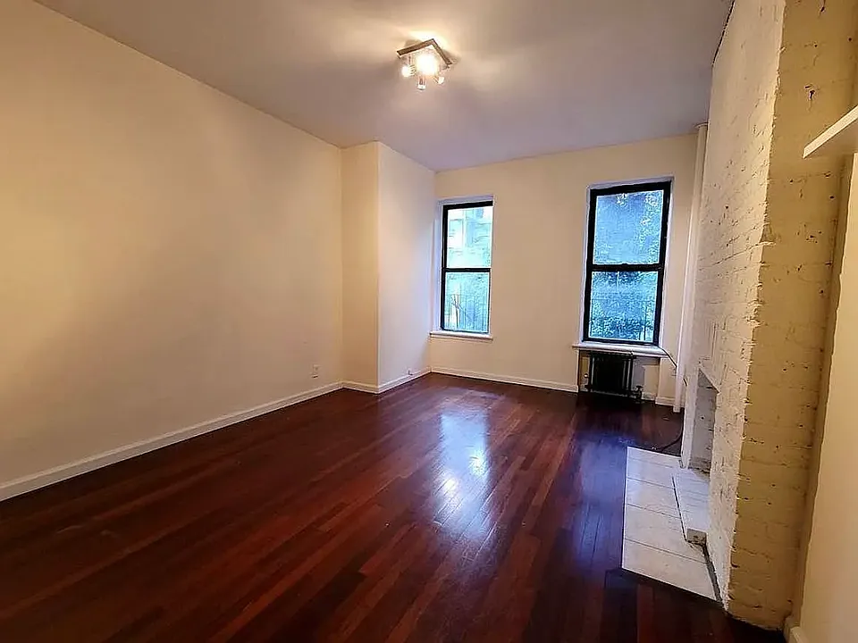 315 E 73rd St #2B