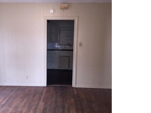 3rd image of 4545 Maddox St