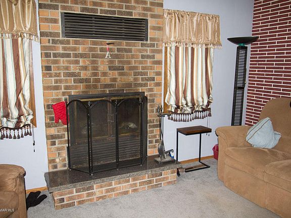 4th image of 205 Kneale Ave N