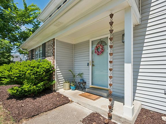 4th image of 716 Knightsbridge Way