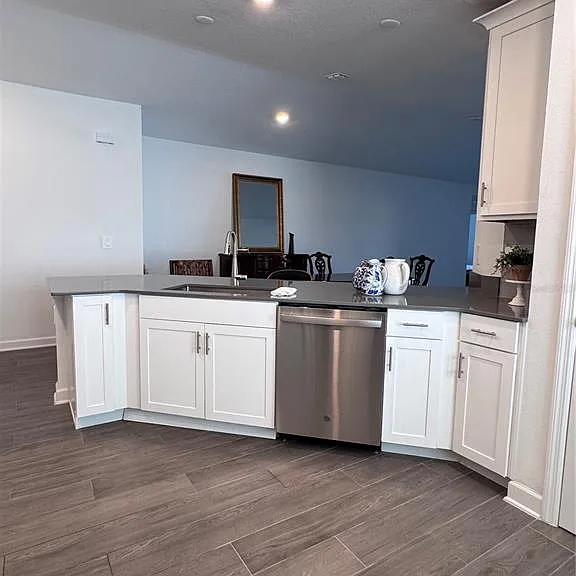 5653 Wood Bridge Pl — Photo 8