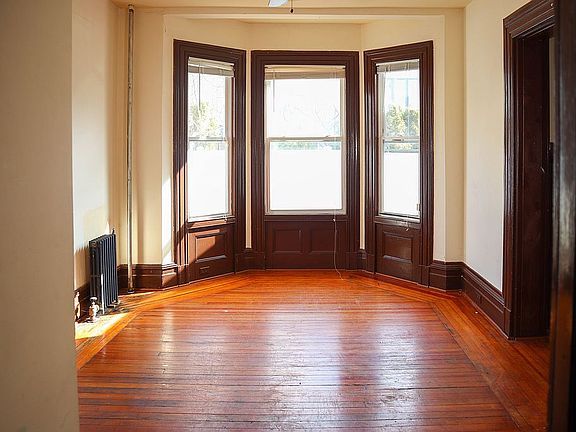 3rd image of 420 Joralemon St