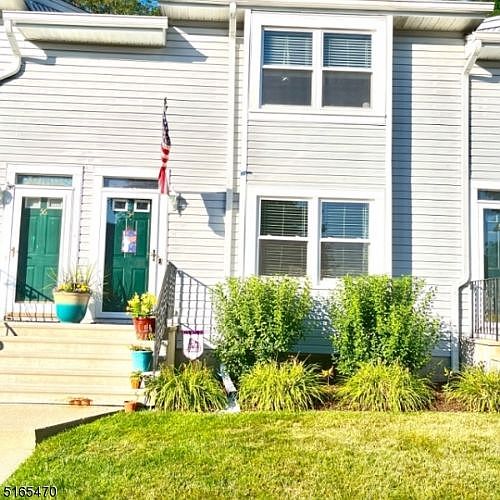 1st image of 54 Village Dr
