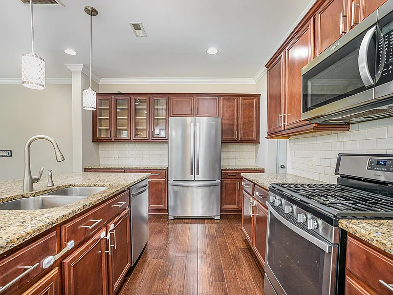 836 New Derby Ln — Photo 7