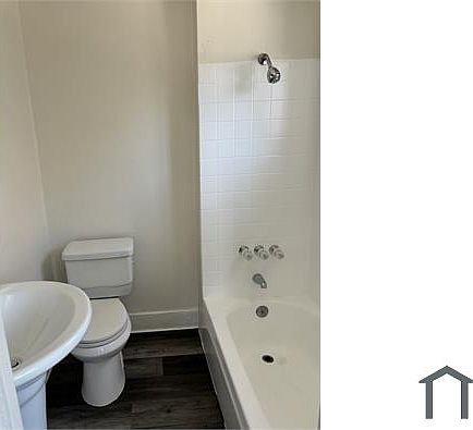 3rd image of 609 W 62nd St