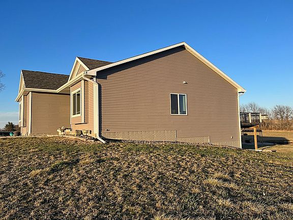 3rd image of 18192 Highway 92