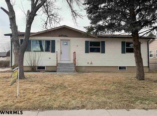 635 4th St, Gering, NE 69341