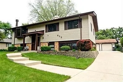 635 Frederick Ln photo 1